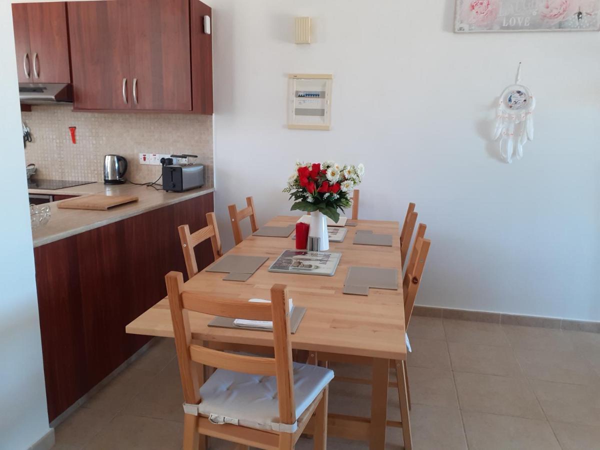 Вілла Beautiful 2-Bed House In Мандрія Екстер'єр фото