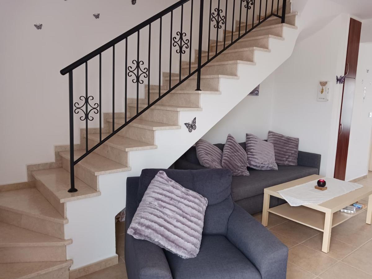 Вілла Beautiful 2-Bed House In Мандрія Екстер'єр фото