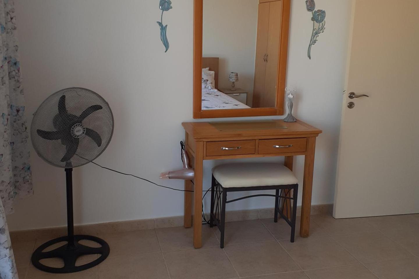 Вілла Beautiful 2-Bed House In Мандрія Екстер'єр фото